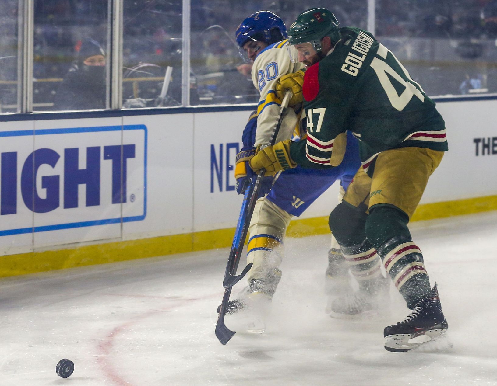 Blues pull off wild 6-4 win in Winter Classic